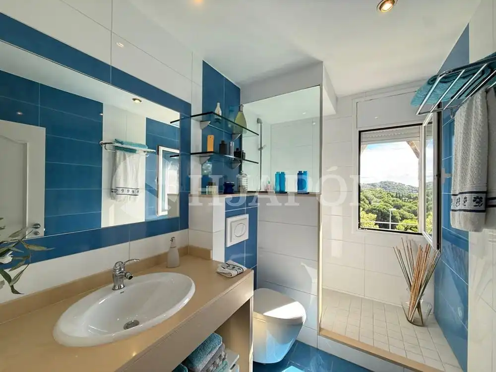 Bathroom of Houses for sale in Alella  with Heating, Private garden and Terrace