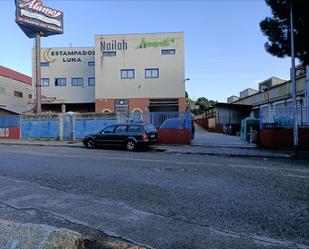 Vista exterior de Nau industrial en venda en Mataró