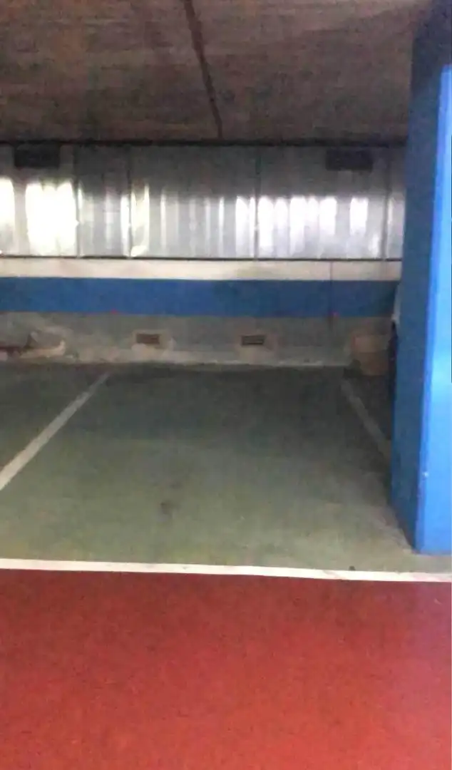 Aparcament de Garatge en venda en Badalona