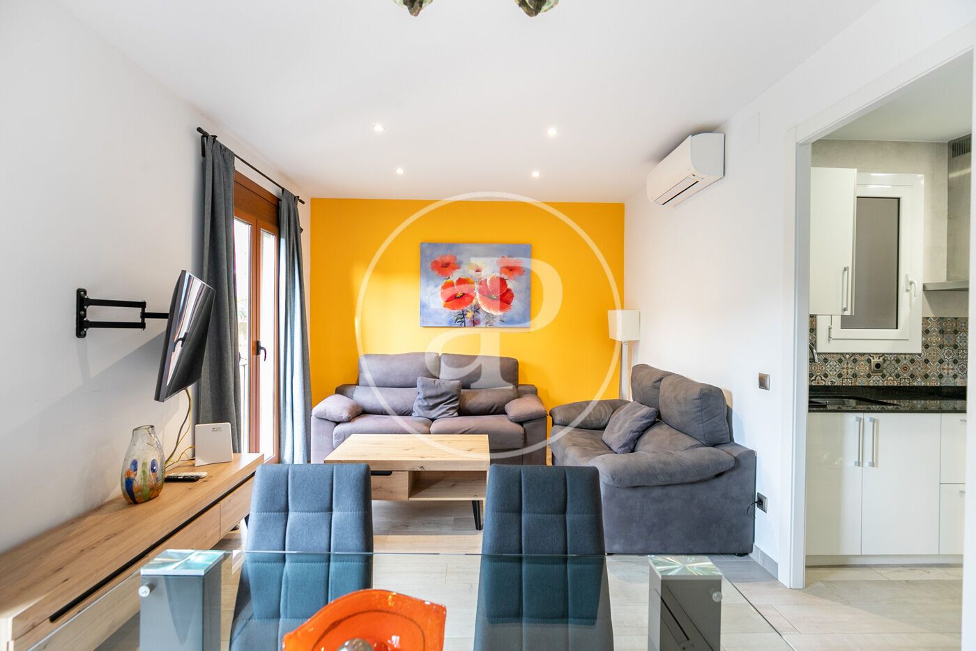 Sala de estar de Piso de alquiler en  Barcelona Capital con Aire acondicionado, Calefacción y Amueblado