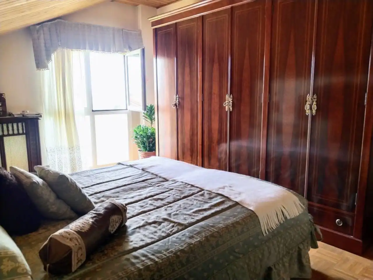 Dormitori de Casa o xalet en venda en Villariezo amb Calefacció, Jardí privat i Parquet