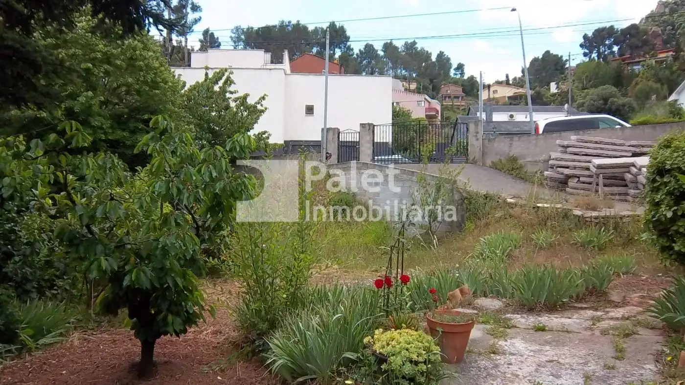 Terrenys i solars en venda a Avenida Avinguda Segona