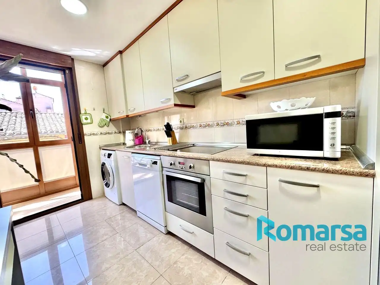 Kitchen of Flat for sale in Ávila  with Heating, Terrace and Furnished