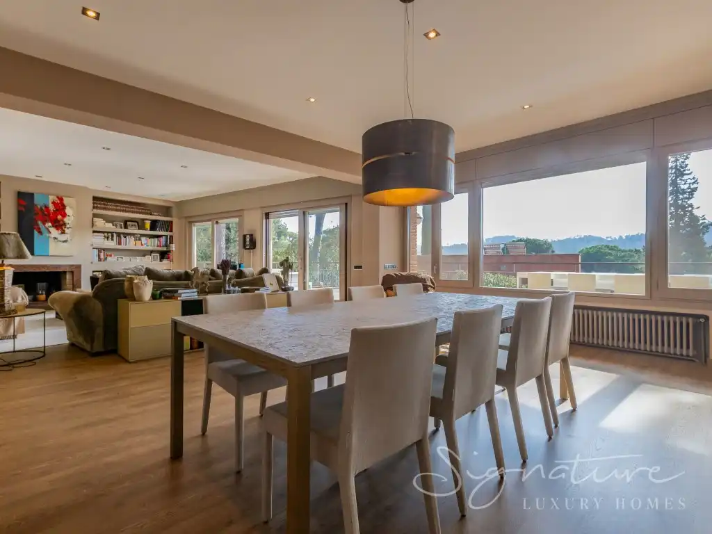 Comedor de Casa o chalet en venta en Sant Cugat del Vallès con Calefacción, Jardín privado y Terraza