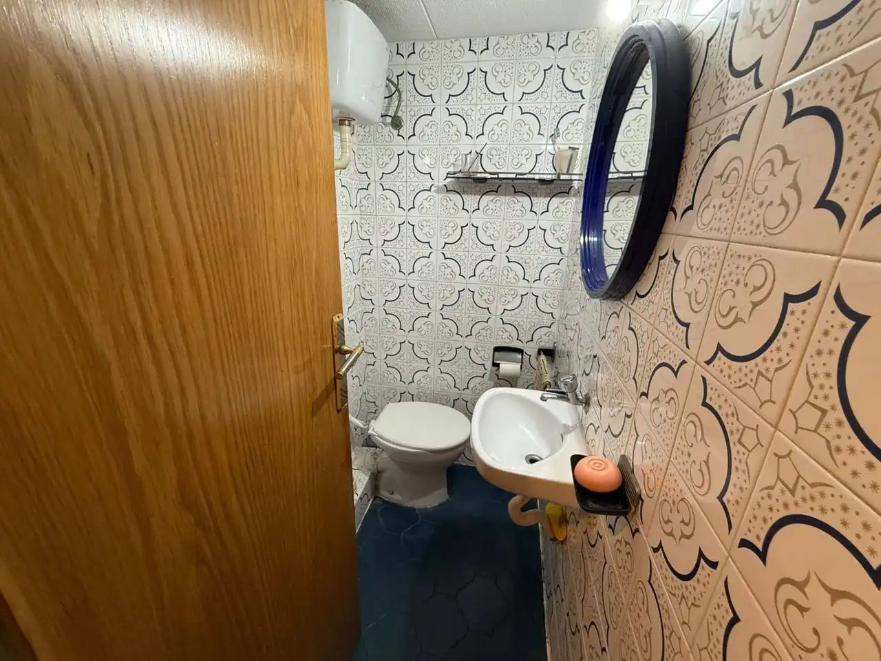 Badezimmer von Wohnung zum Verkauf in Cornellà de Llobregat mit Balkon