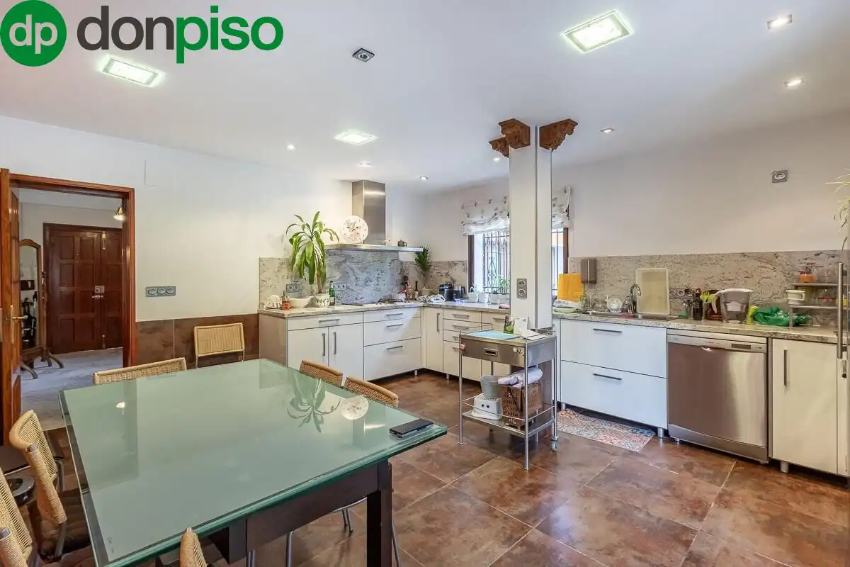 Detached house with pool for sale in Calle del Albaricoque 3, imagen 14