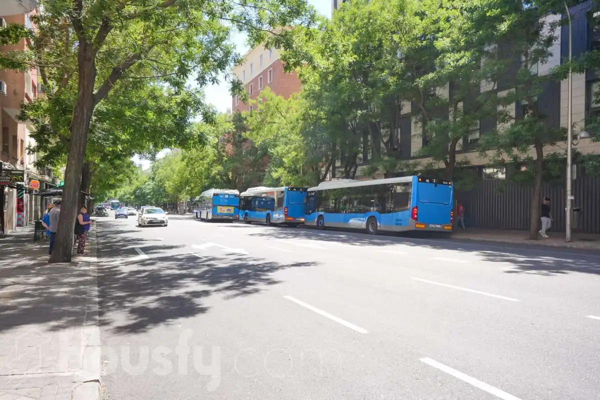 Außenansicht von Wohnung zum Verkauf in Madrid mit Klimaanlage, Heizung und Terrasse