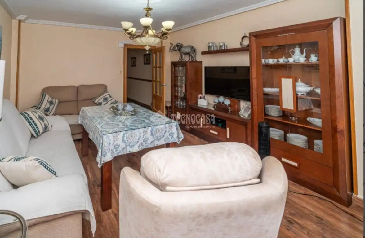 Piso en venta en La Zarzuela - San José - Belén, imagen 3