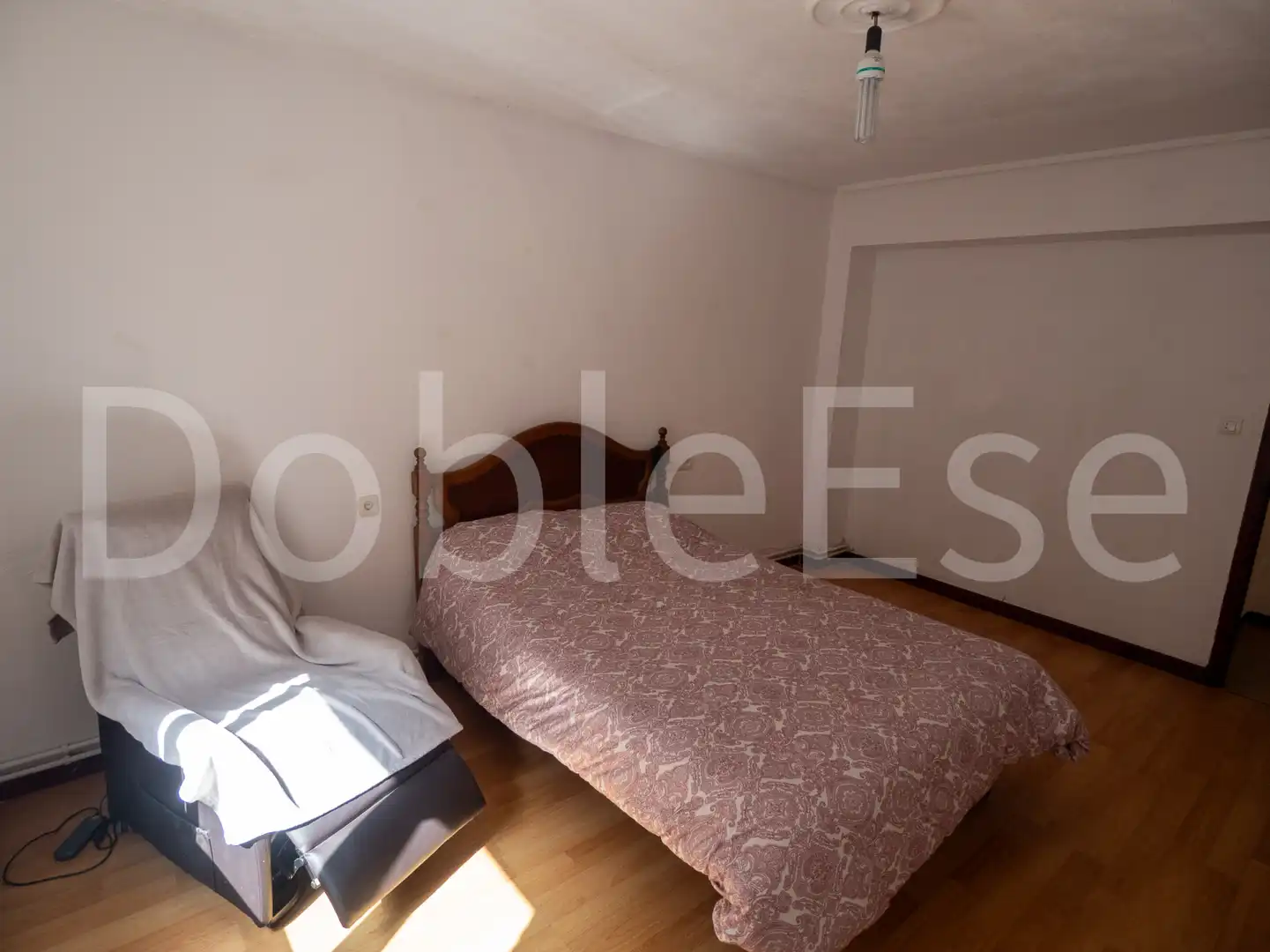 Habitación de Piso en venta en Gijón  con Calefacción, Terraza y Trastero