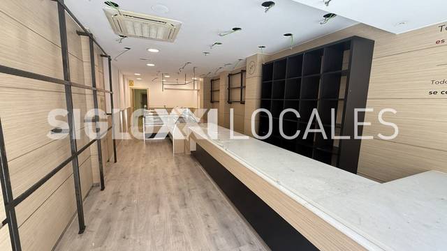 Local comercial en Alquiler en TRAVESSERA DE GRACIA en Vila de Gràcia