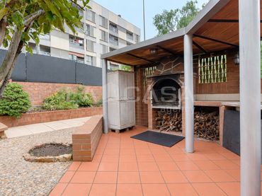 Ground floor with lift for sale in Carrer de Clara Campoamor