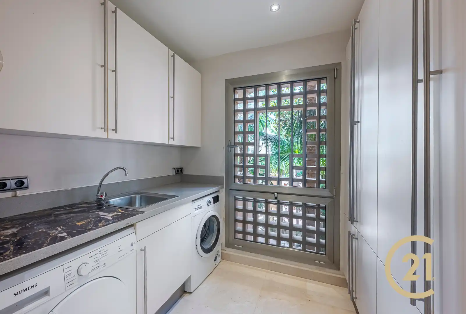 Cocina de Apartamento en venta en Marbella con Aire acondicionado, Terraza y Trastero