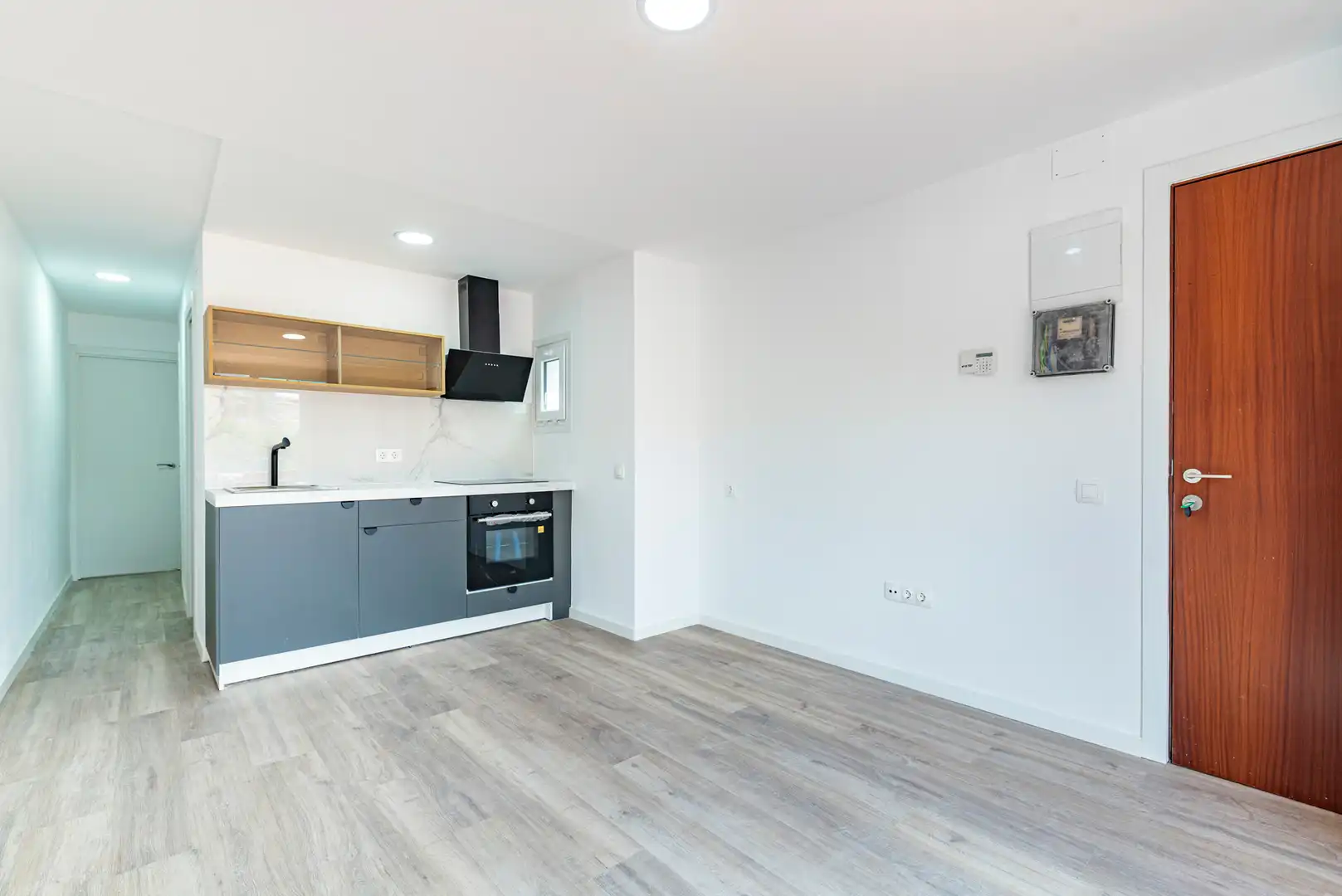 Cocina de Ático en venta en Santa Coloma de Gramenet con Terraza, Horno y Balcón