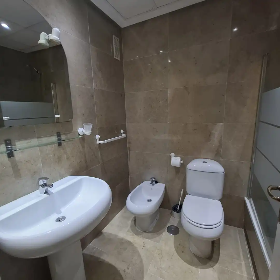 Bany de Apartament en venda en Manilva amb Aire condicionat, Terrassa i Traster