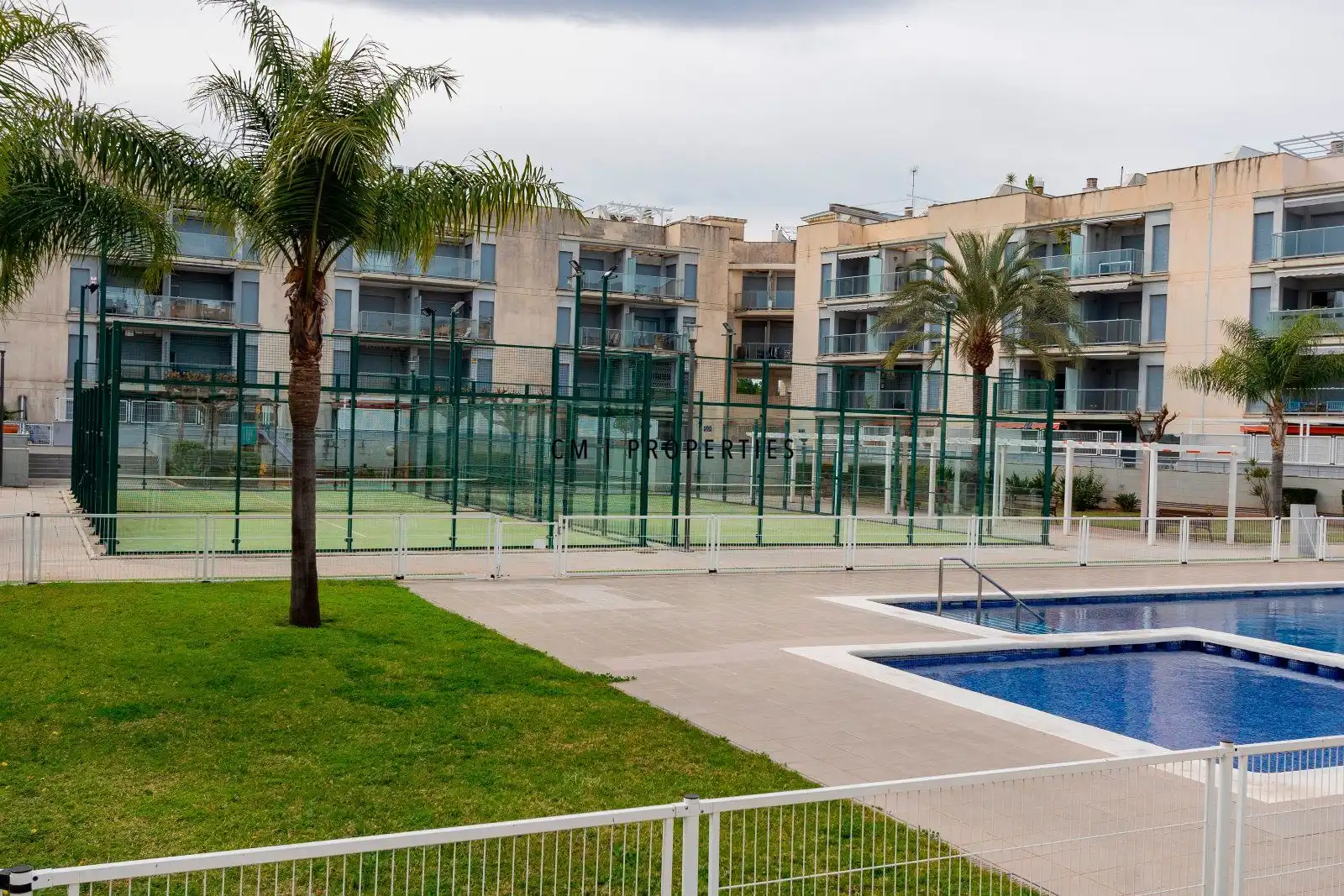 Attic for rent in Costa Brava, Almenara
