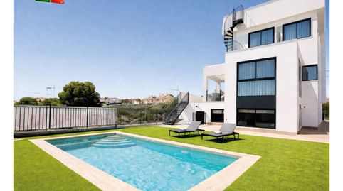 Foto 2 de Casa o xalet en venda a Calle Alicante, Algorfa, Alicante