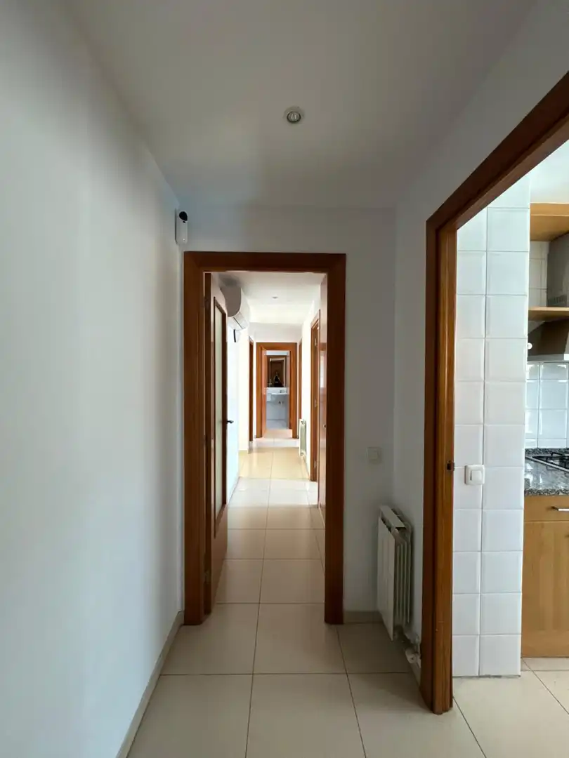 Piso en venta en Sant Joan Despí con Aire acondicionado, Calefacción y Horno