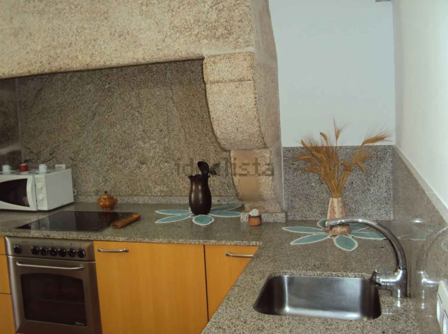 Kitchen of Flat to rent in Santiago de Compostela   with Furnished
