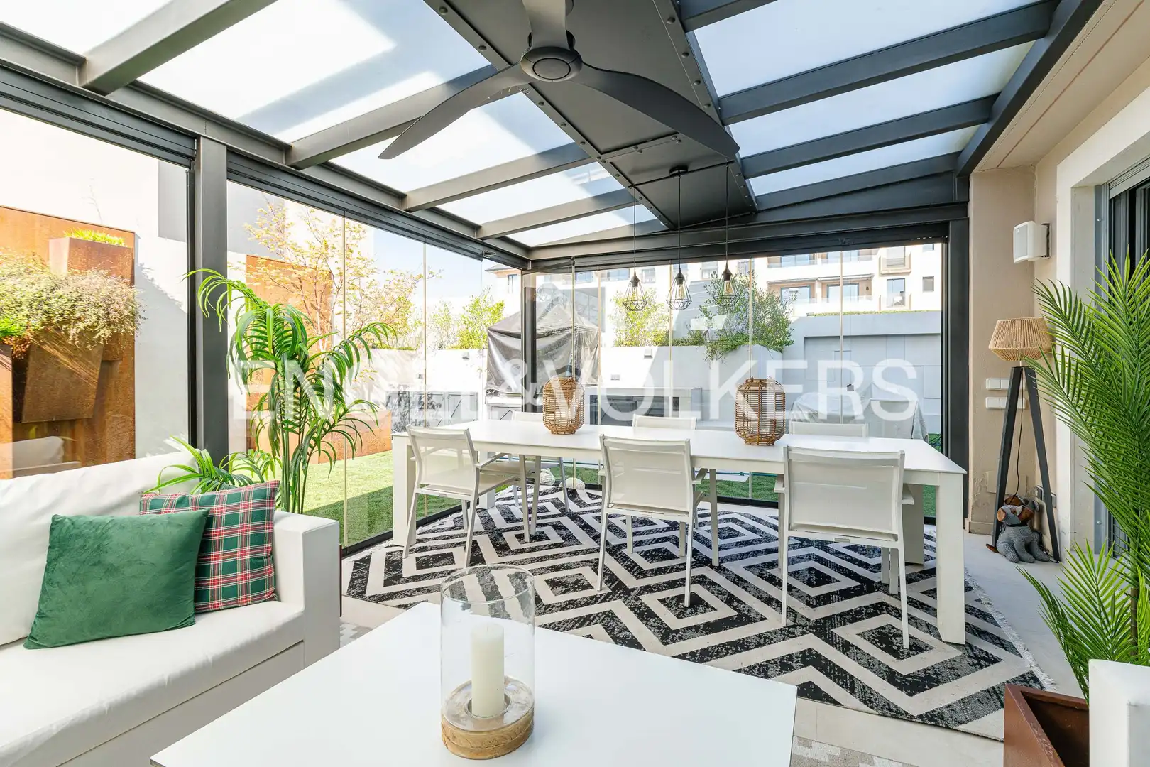 Terraza de Casa adosada en venta en Pozuelo de Alarcón con Aire acondicionado, Calefacción y Jardín privado