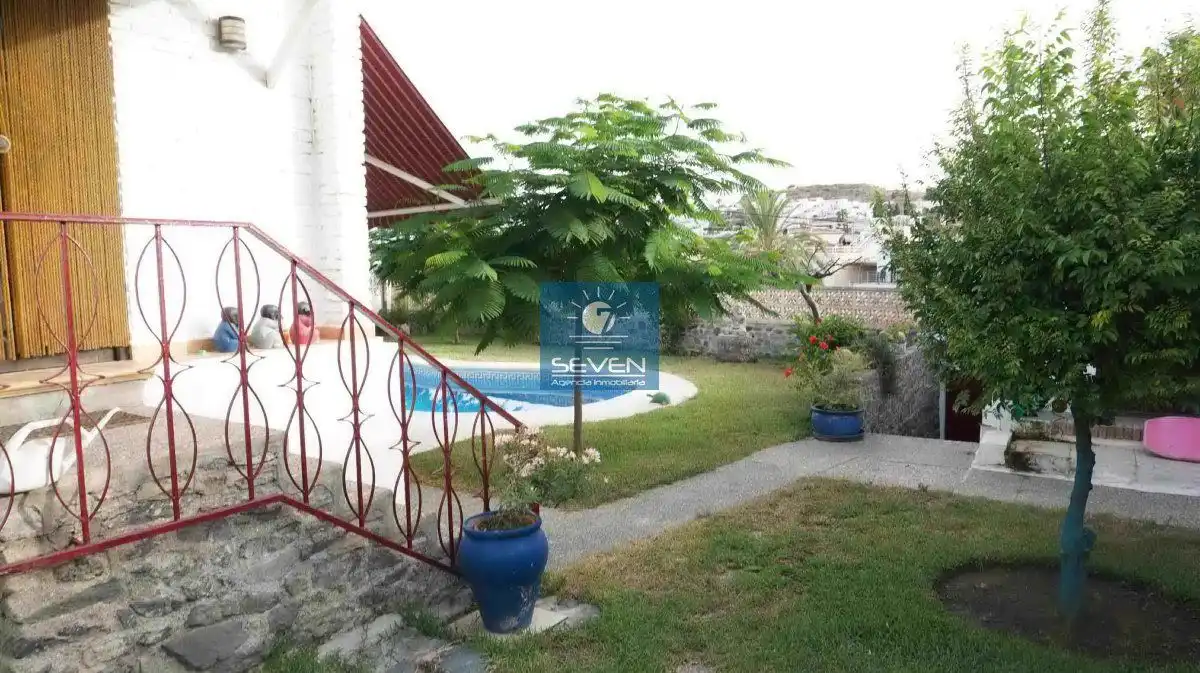 Villa con piscina in vendita a Los Almendros, imagen 13