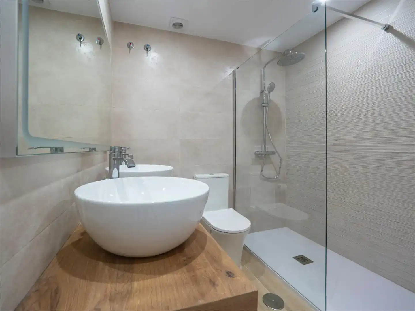 Bany de Apartament en venda en Marbella amb Aire condicionat i Piscina