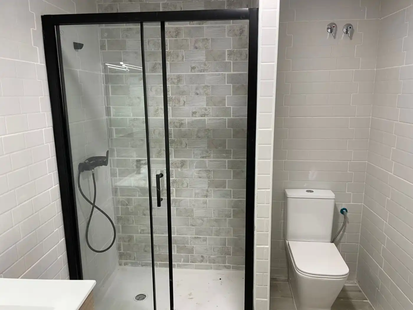 Baño de Piso de alquiler en Castellón de la Plana / Castelló de la Plana con Terraza, Amueblado y Balcón