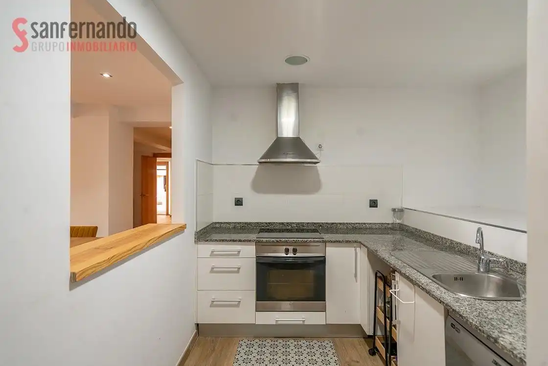 Cuina de Planta baixa en venda en Santander amb Calefacció