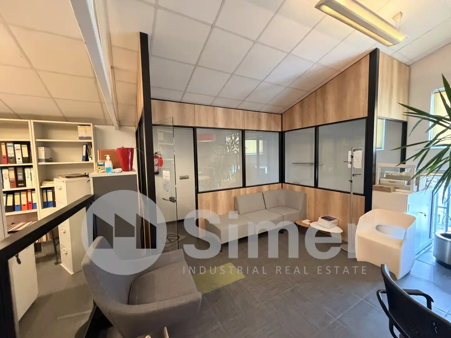 Industrial buildings for sale in Canovelles