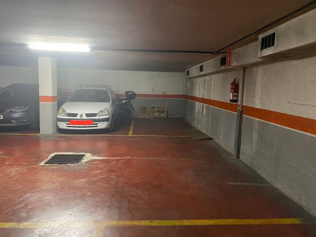 Garaje en Venta en Carrer de Galileu, 277 en Ca n'Aurell