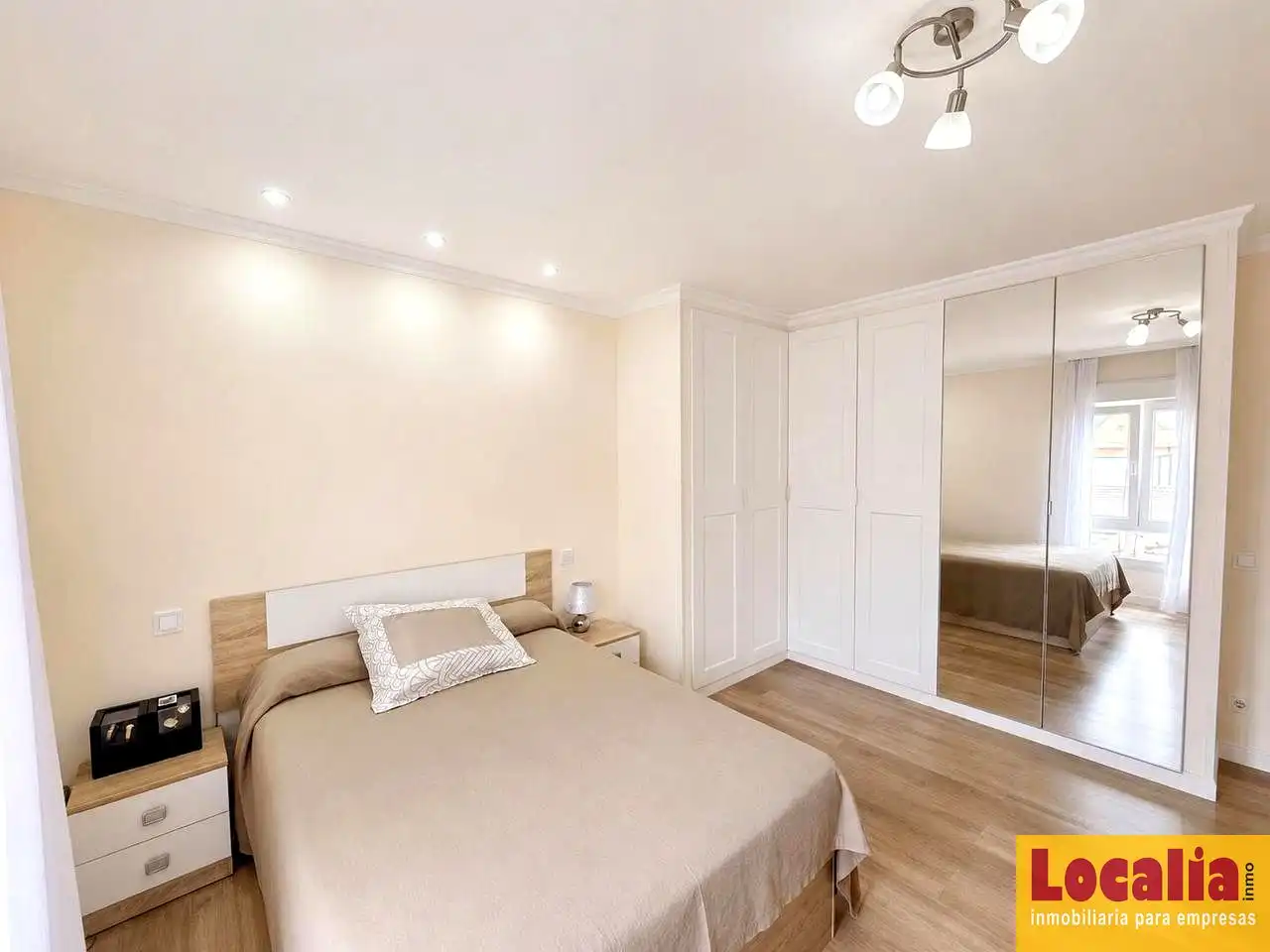 Habitación de Casa o chalet en venta en Miengo con Jardín privado, Terraza y Amueblado