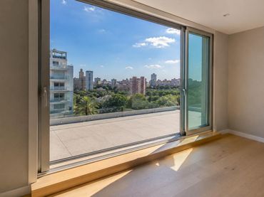 Wohnung mit Balkon zum Verkauf in Carrer de Girona
