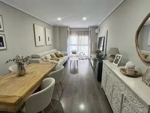 Sala d'estar de Pis en venda en Valencia amb Aire condicionat, Calefacció i Parquet