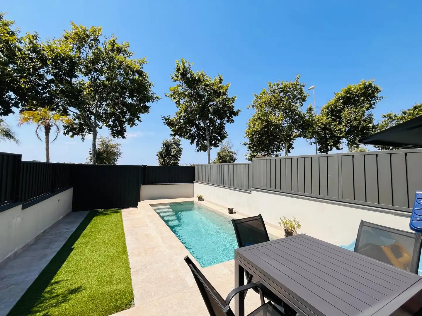 Swimming pool of Detached homes for sale in Vilanova i la Geltrú  with Heating, Private garden and Swimming Pool