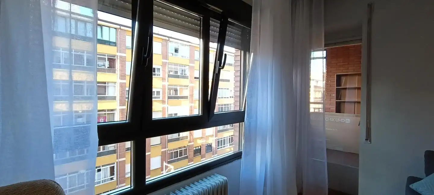 Appartement avec ascenseur à louer à Calle Veintiséis de Mayo