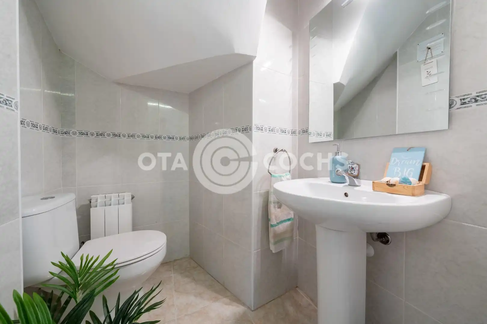 Badezimmer von Wohnung zum Verkauf in Reus mit Klimaanlage, Heizung und Terrasse