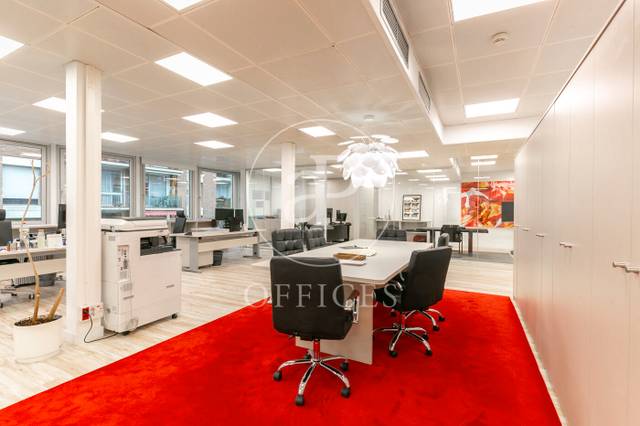 Oficina en Alquiler en Carrer de Lluçà en Barri de les Corts