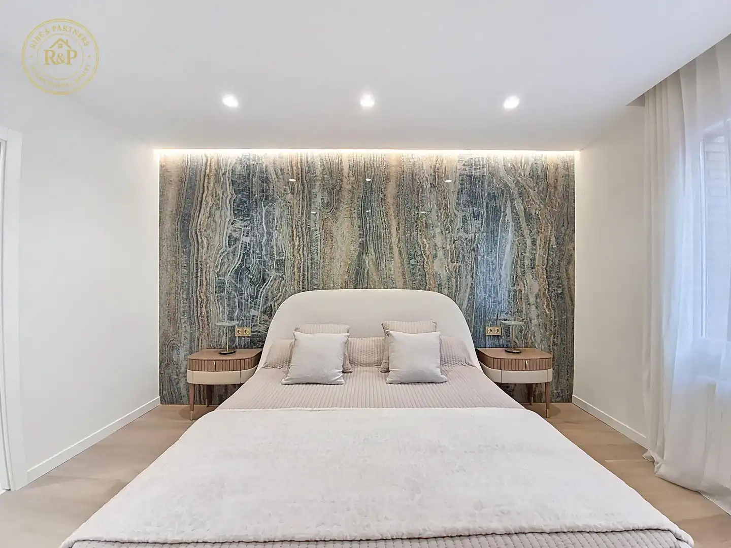 Bedroom of Flat for sale in Barcelona  with Heating, Storage room and Swimming Pool