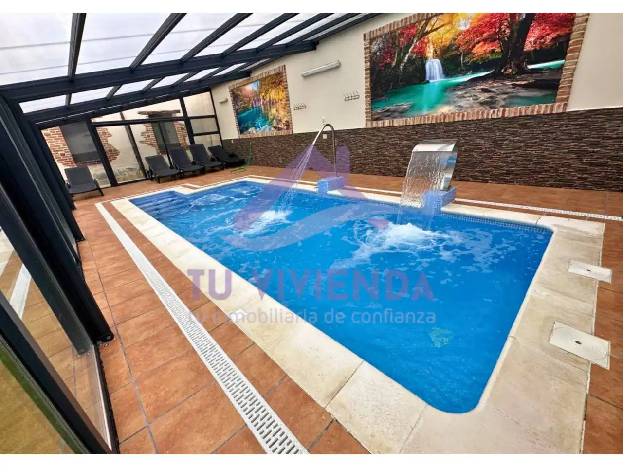 Piscina de Casa o chalet en venta en Bustillo de la Vega con Jardín privado, Piscina y Amueblado