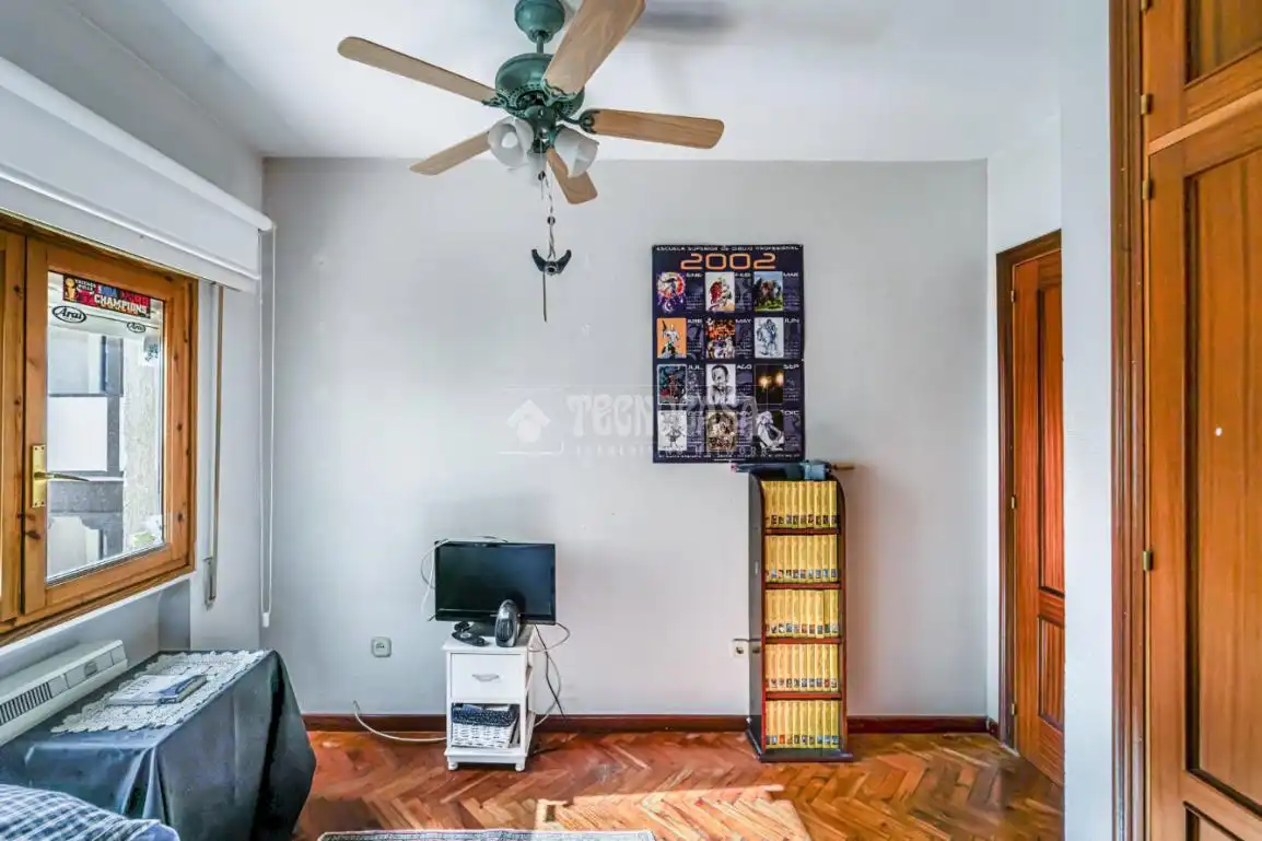 Sala de estar de Piso en venta en Madrid con Parquet y Balcón