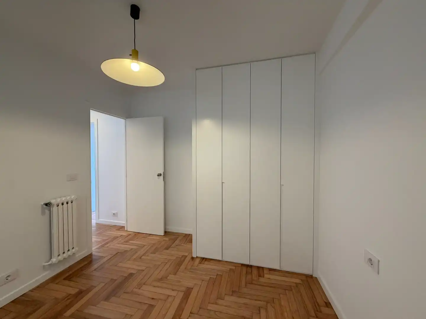 Habitación de Piso de alquiler en Vigo  con Calefacción, Parquet y Trastero