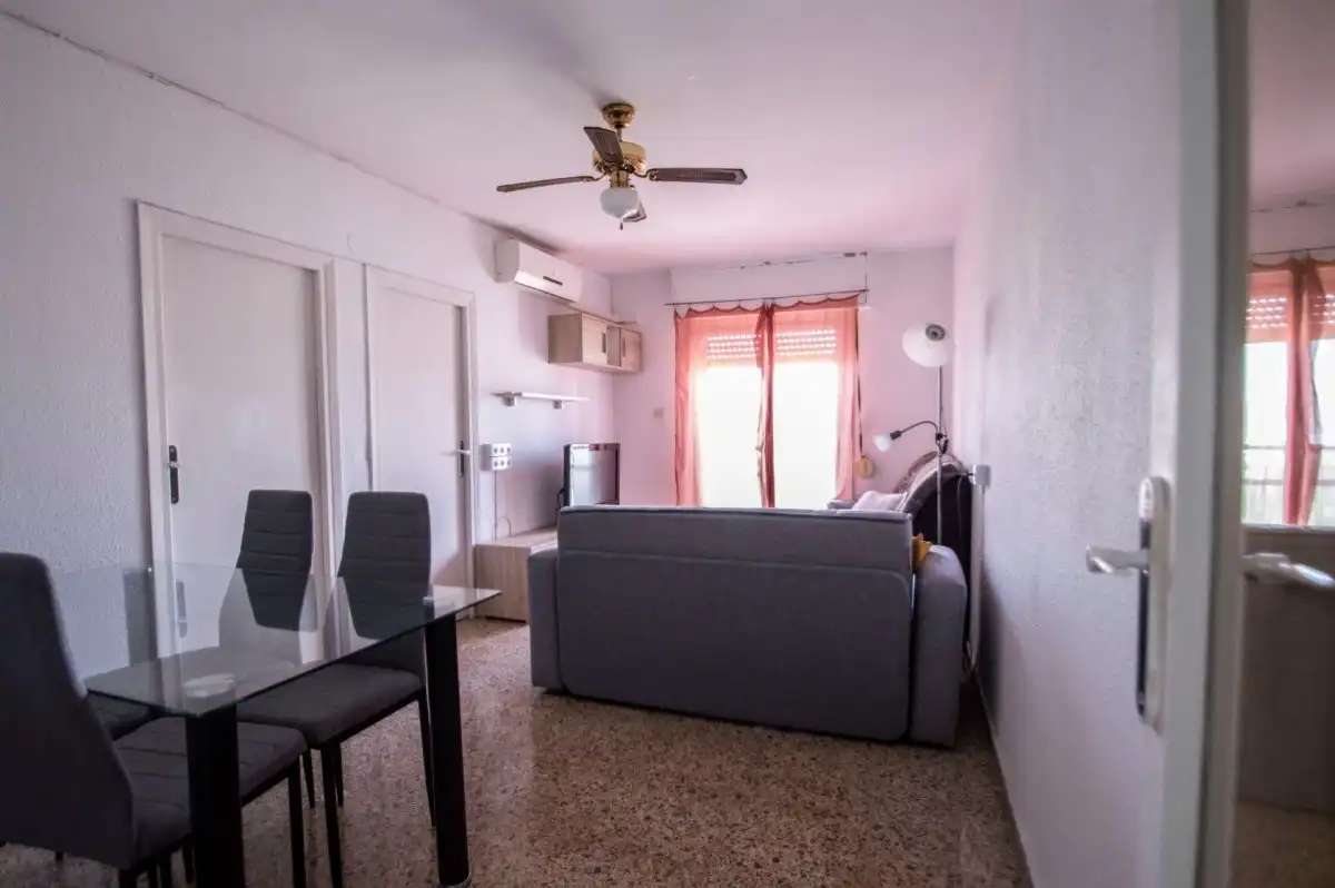 Flat for rent in Ciudad Jardín - Tagarete - El Zapillo