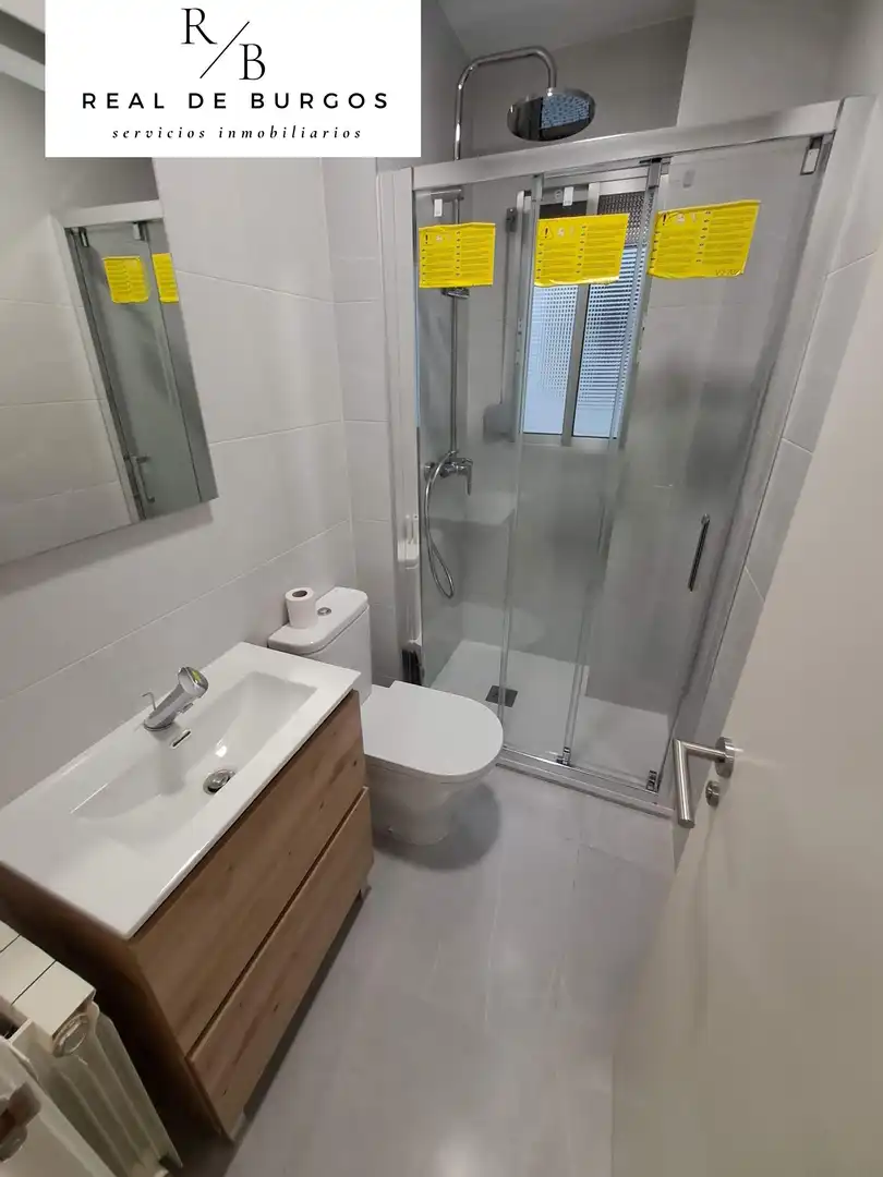 Bathroom of Flat for rent in Valladolid  with Heating and Furnished