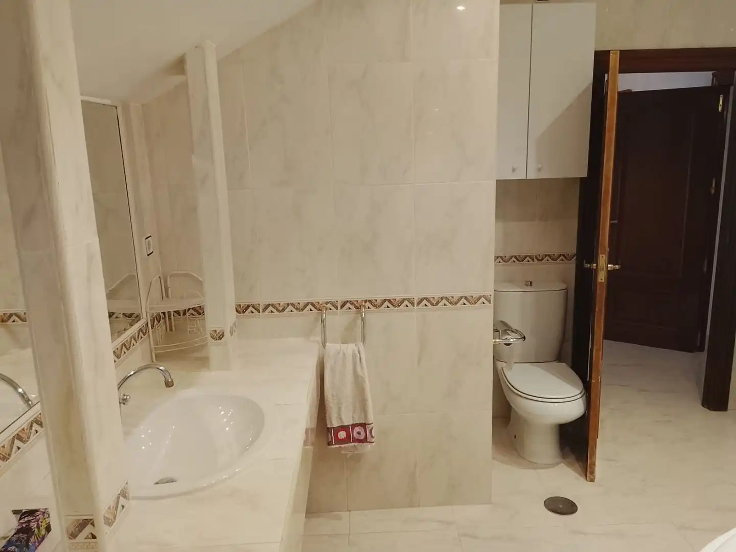 Badezimmer von Maisonette zum Verkauf in Valdemaqueda mit Heizung, Privatgarten und Terrasse