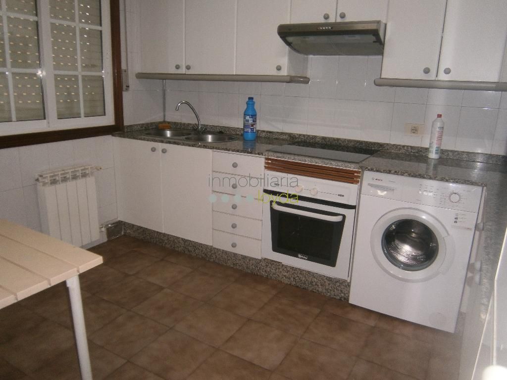 Flat to rent in Avda Peinador, Cabral - Candeán