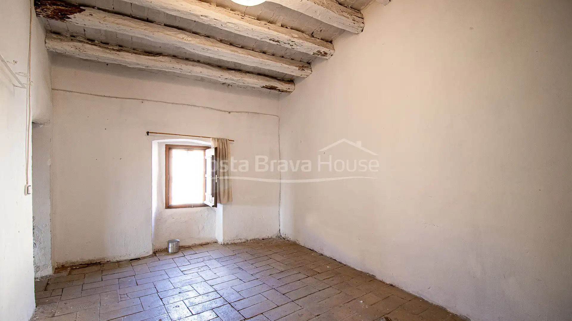 Country homes for sale in Carrer Major, Gualta