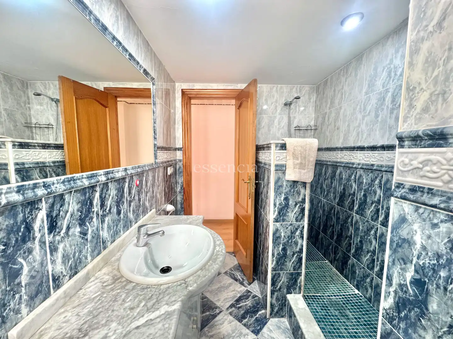 Baño de Piso en venta en Gandia con Balcón