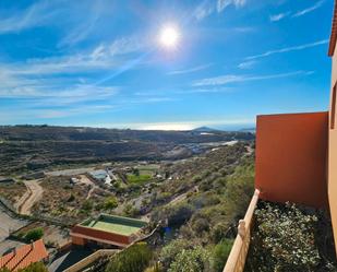 Vista exterior de Casa o xalet en venda en Granadilla de Abona amb Aire condicionat, Terrassa i Balcó