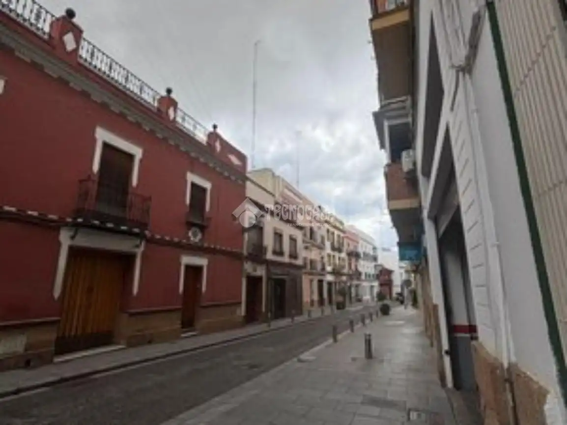 Vista exterior de Local en venda en Alcalá de Guadaira amb Aire condicionat