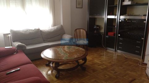 Foto 4 de Piso de alquiler en Residencia, Logroño
