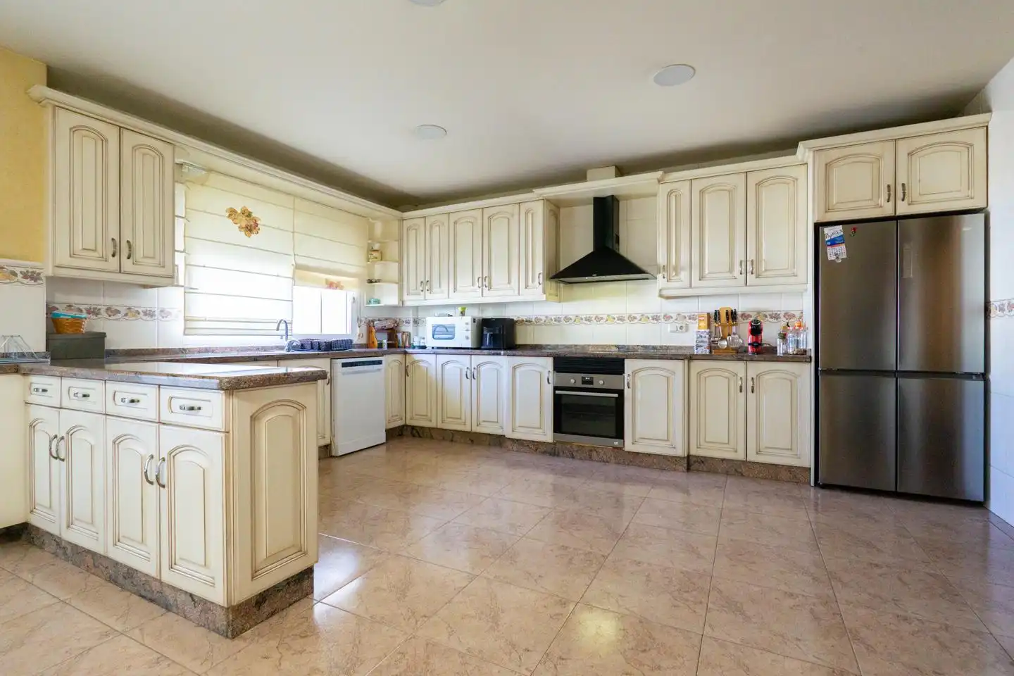 Cocina de Casa o chalet en venta en Cox con Aire acondicionado, Jardín privado y Parquet